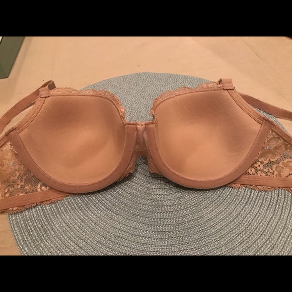 Victoria’s Secret Angels- 34D- lightly lined bra - Picture 4 of 6